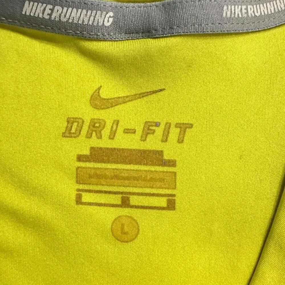Nike Run Athletic T-Shirt Men's Size Large Yellow Long Sleeve V Neck Athleisure